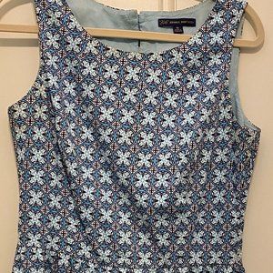 Brooks Brothers light blue circular geometric pattern, size 10